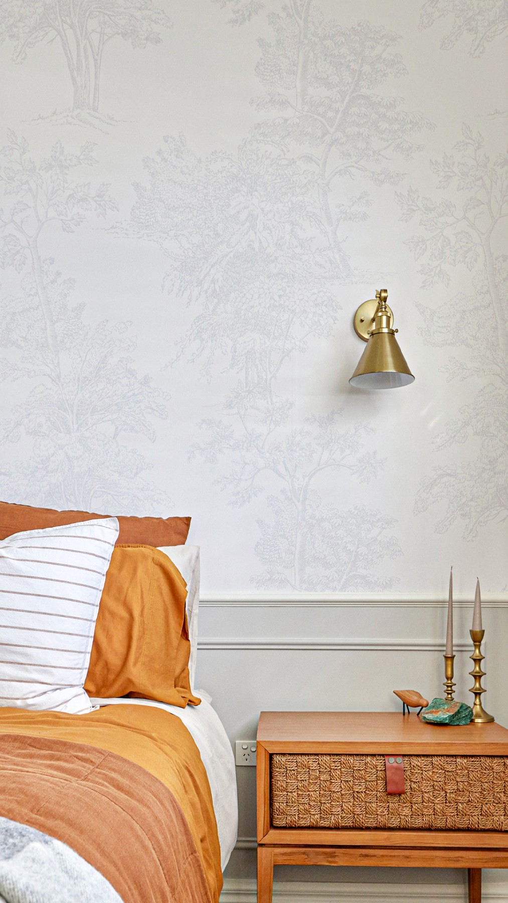 French Toile - Light Grey | WALLPAPER