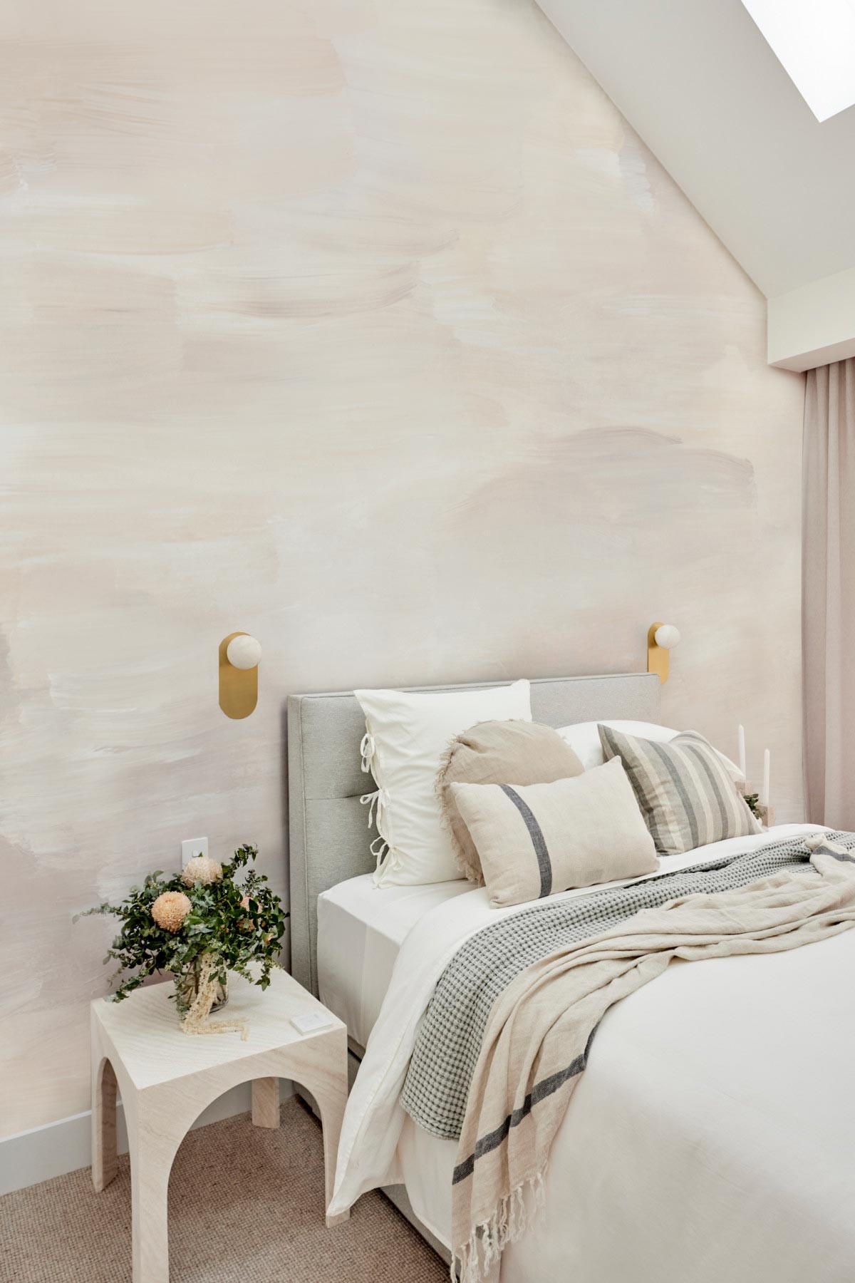 Neutral Wallpaper | Livettes