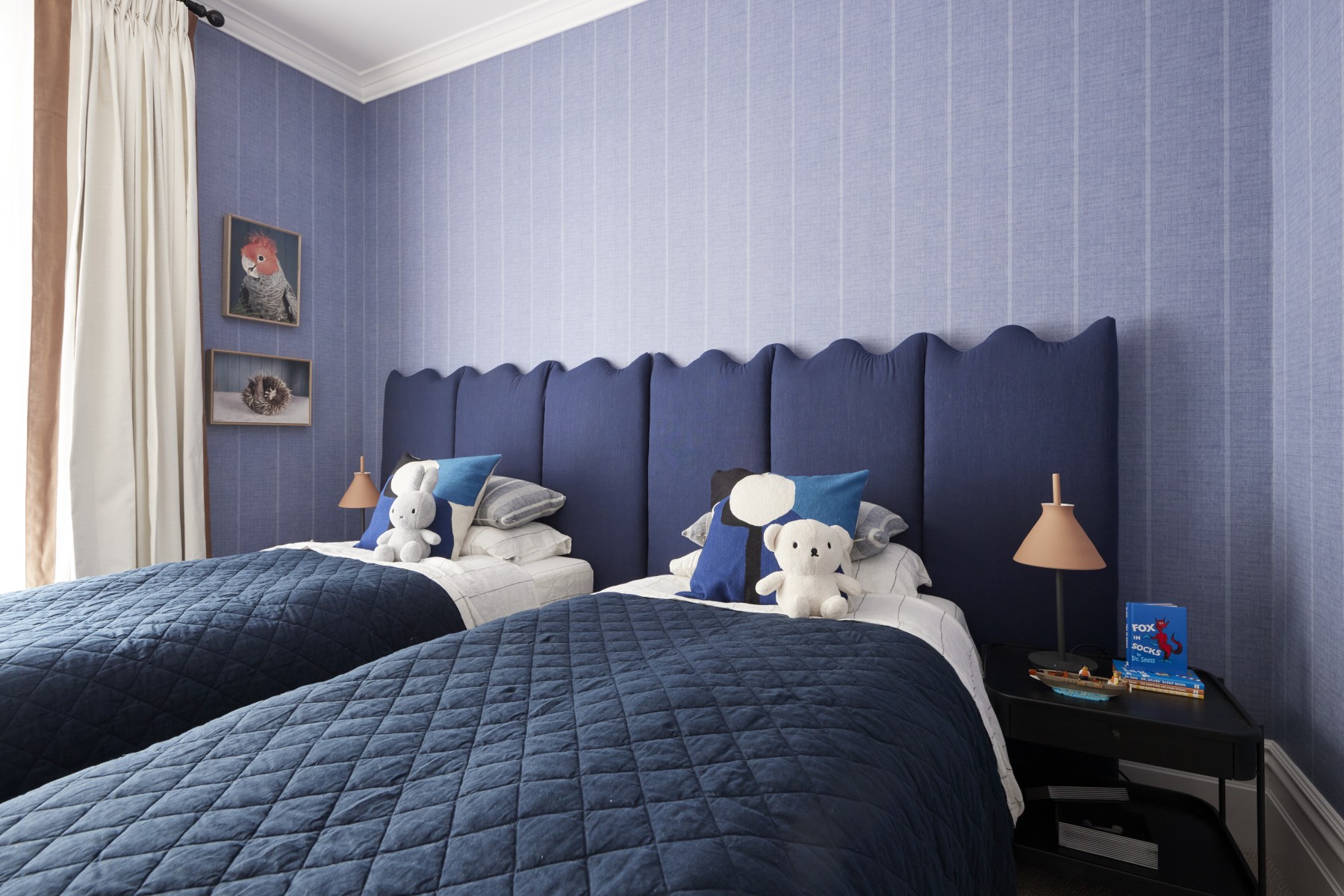 H6 Rm9 Guest bed Ensuite BLUE Scott Cam-297 1