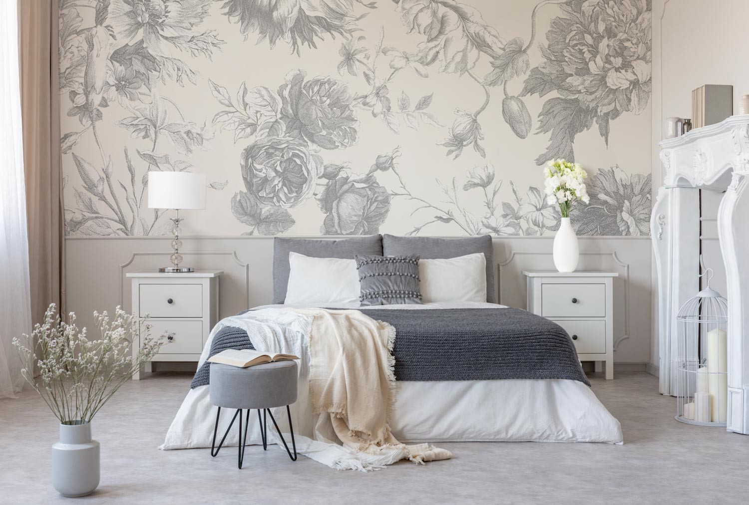 Vertical Floral Wallpaper | Grafico Melbourne