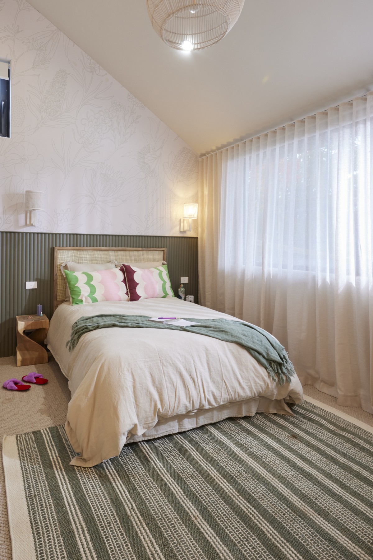 Australian Native Outline - Sage Green Wallpaper - Grafico Melbourne